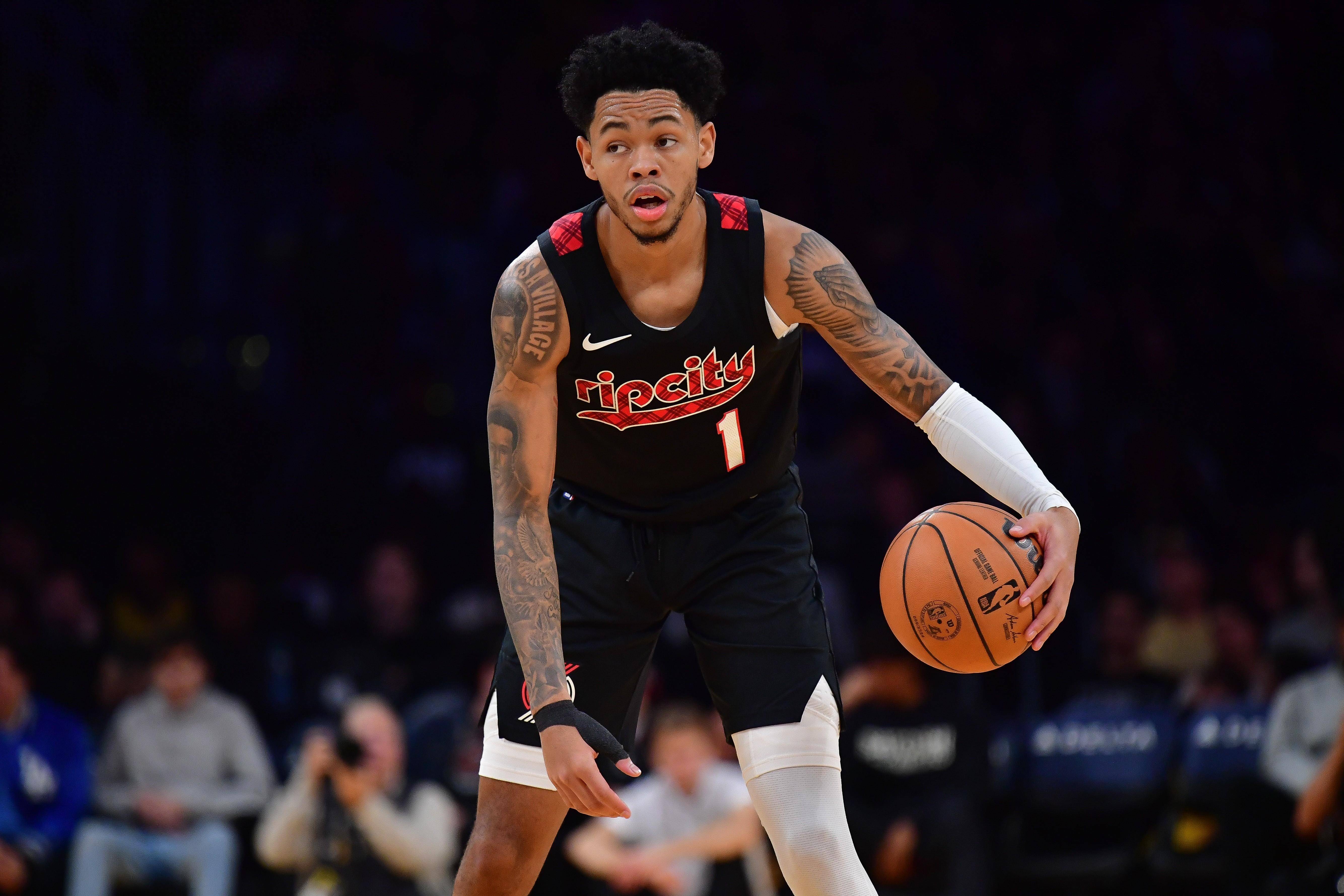 开拓者总经理宣布引进新球员，球队备战加强