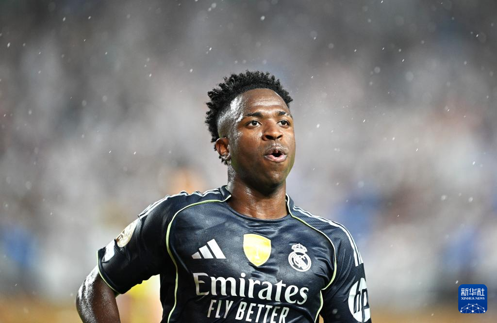 三亿体育体育娱乐-包含萨尔茨堡再胜一场，小组排名攀升的词条