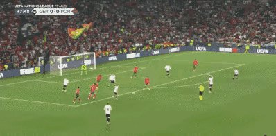 热门球队出局，欧预赛上演逆转传奇