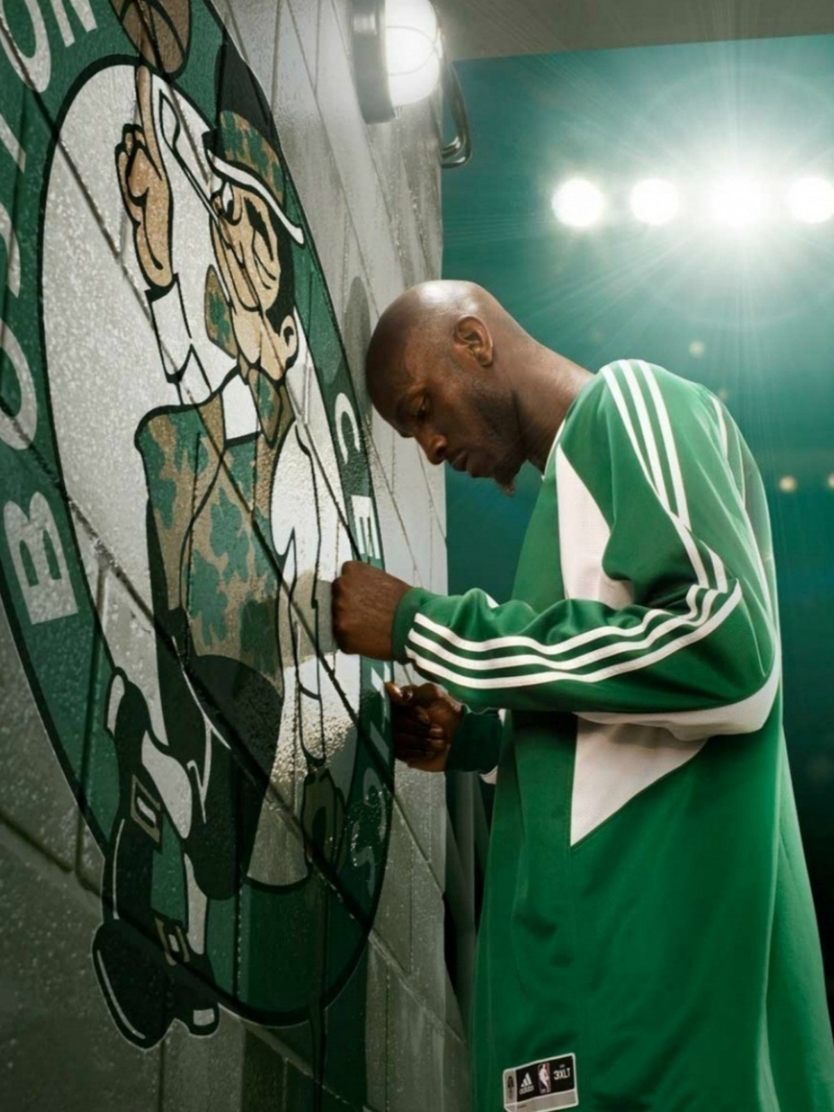 凯尔特人横扫公牛，保持不败纪录