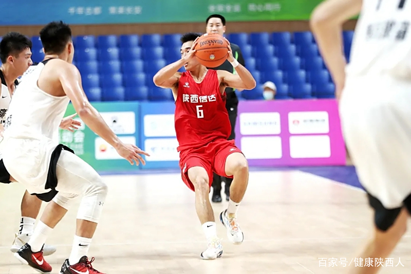 黑龙江男篮客场告负，球队教练表示需要调整的简单介绍