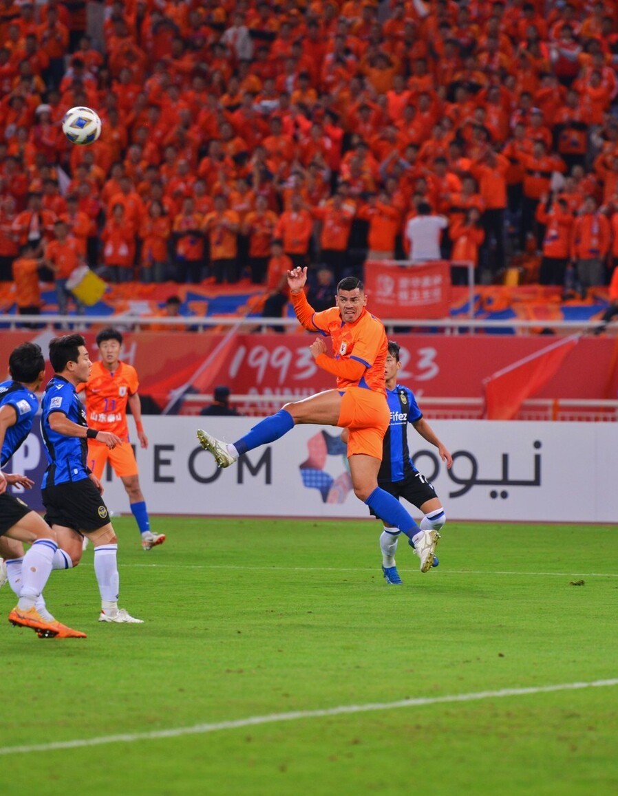 关键时刻,球员展现出色技术的简单介绍 关键时刻,球员展现出色技术的简单介绍